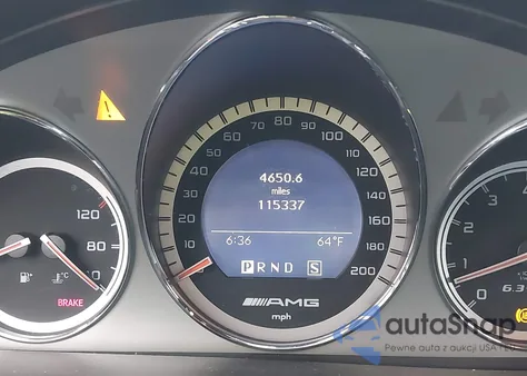 2009 Mercedes-Benz C 63 Amg z USA, uszkodzony, nr VIN WDDGF77XX9F307085